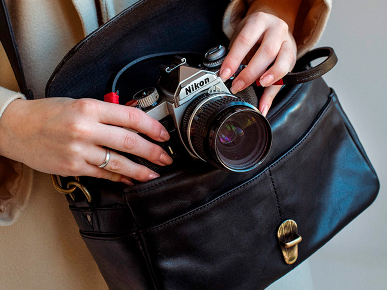 Bronkey handmade leather camera bag