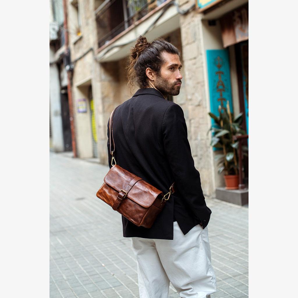 París Cognac Leather Camera Bag - Handmade Bronkey Premium Goods ®
