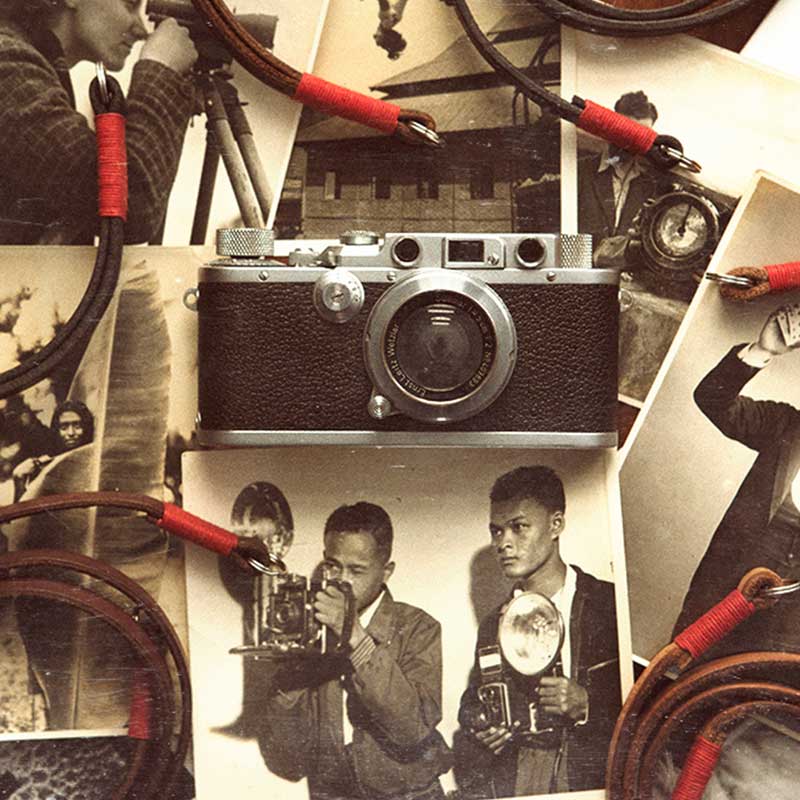 Handmade leather camera strap by Bronkey