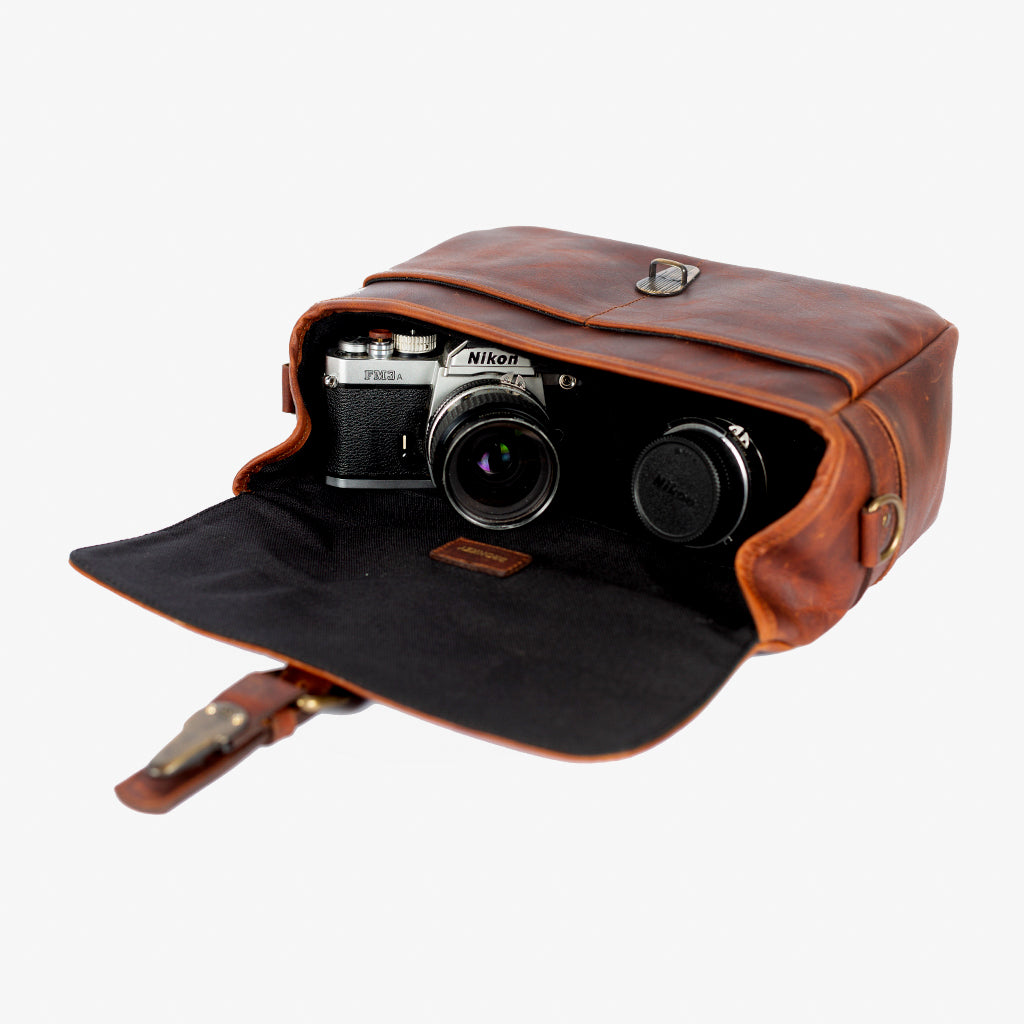 París Cognac Leather Camera Bag