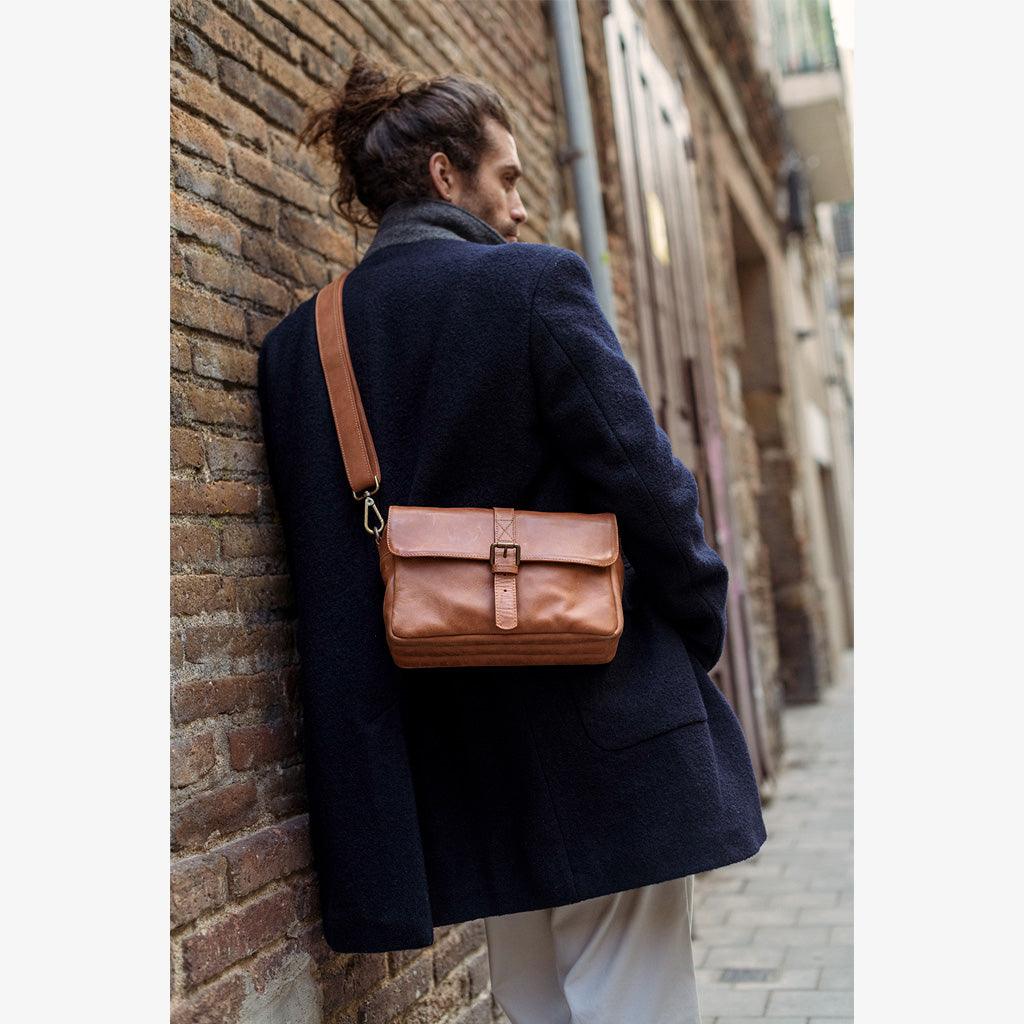 París tanned Leather Camera Bag - Handmade Bronkey Premium Goods ®