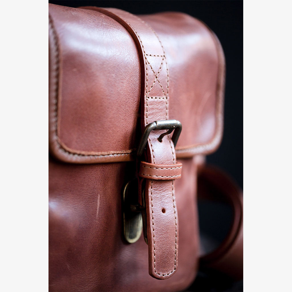 Berlin Tanned Leather Camera Bag