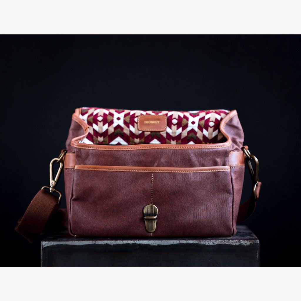 Limited Edition - París Coffee Waxed Canvas Camera Bag - Handmade Bronkey Premium Goods ®