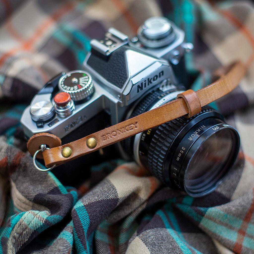 Berlin #203 - Tanned Leather camera strap - Handmade Bronkey Premium Goods ®